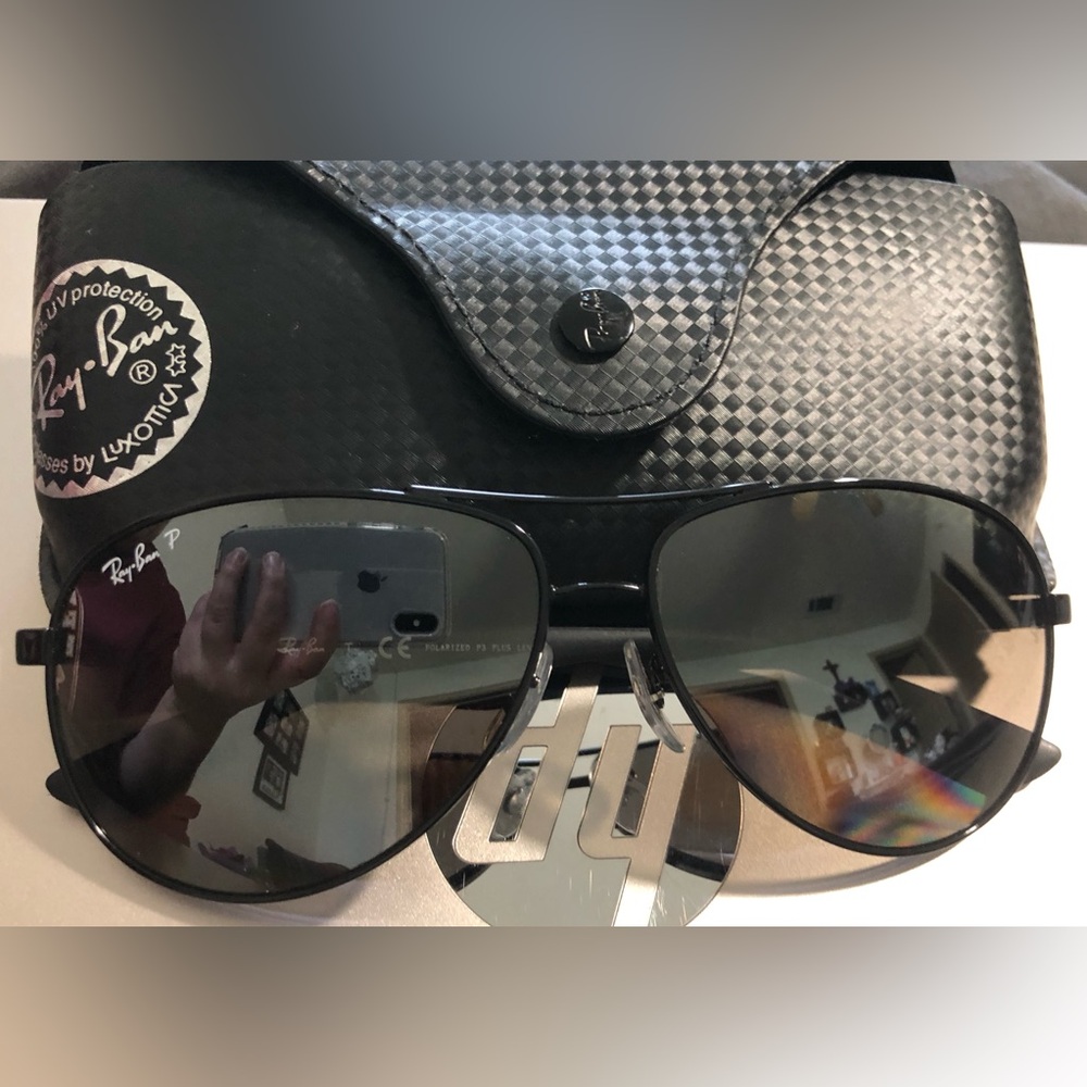 Stylish Rayban Black Aviator Sunglasses
